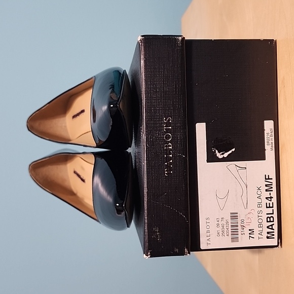 TALBOTS Marble4-M/F black patent leather low heels, Size 7M - Picture 7 of 9